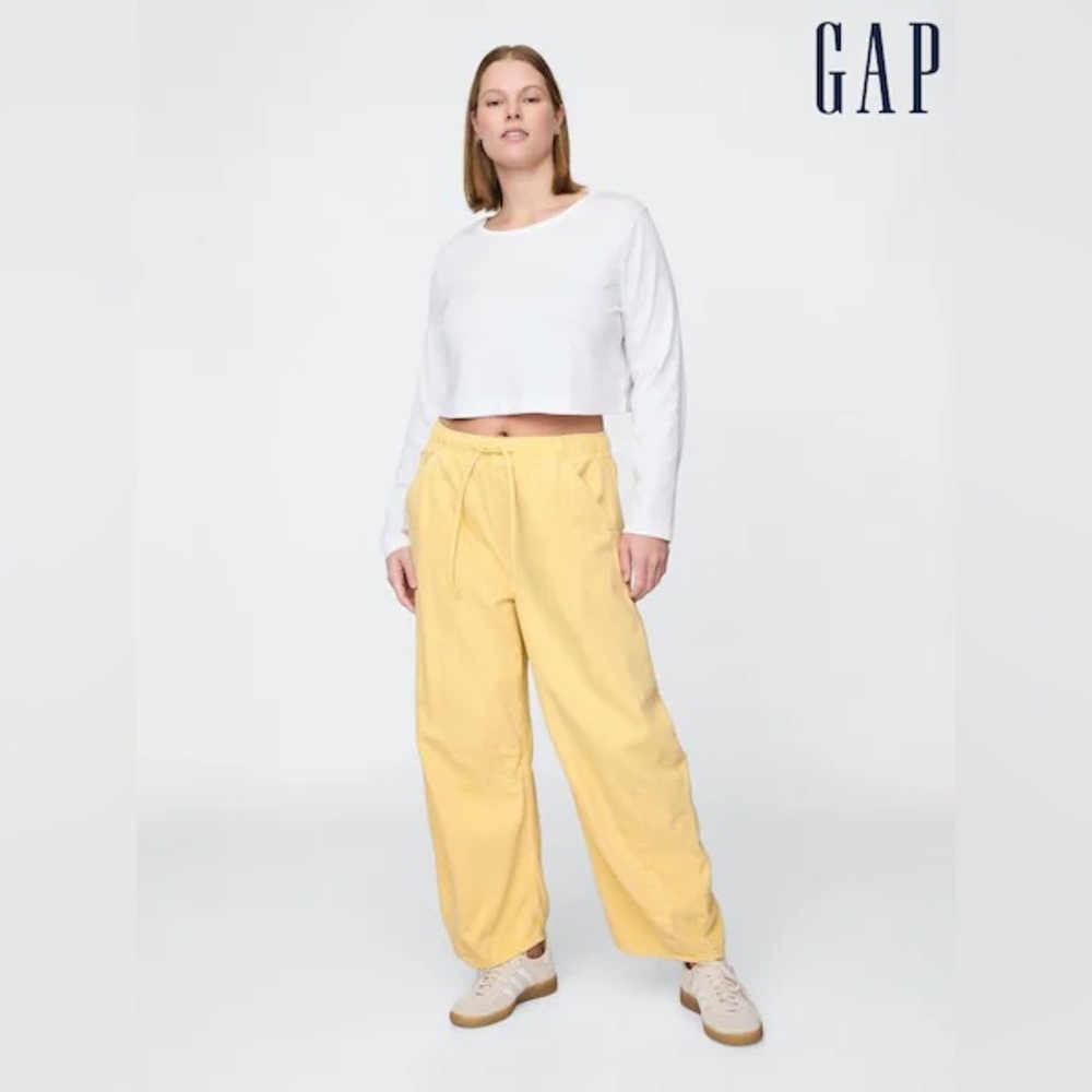 GAP mid rise barrel pants!!